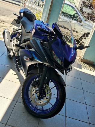 YAMAHA YZF R15 